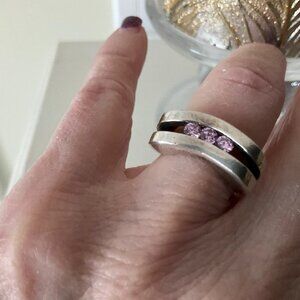 Pink stones in unique 925 sterling silver vintage ring